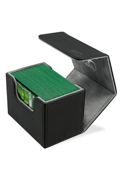 Das innovative SideWinder™ Deck Case ermöglicht einen besonders einfach Zugriff von beiden Seiten auf Ihr Kartendeck. Ideal für den Schutz und die sichere Aufbewahrung von Karten der Standardgröße in zwei Hüllen (double-sleeved).- Bietet Platz für bis zu